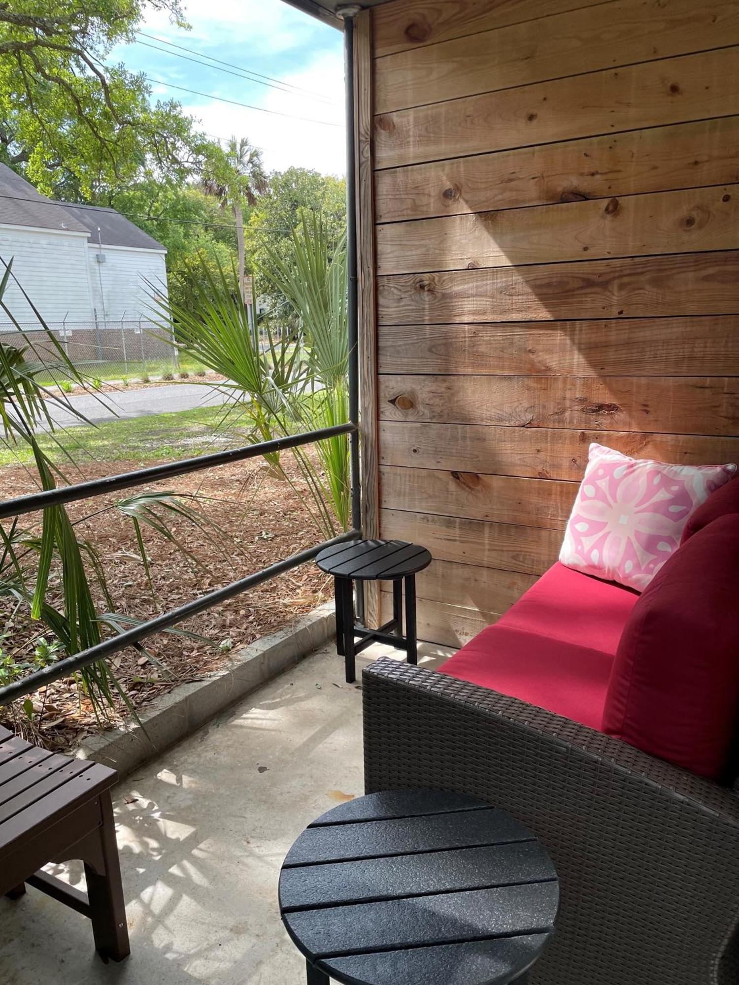 Appartement Folly Vacation Great Location, Vintage And Fun 120 Unit A à Folly Beach Extérieur photo
